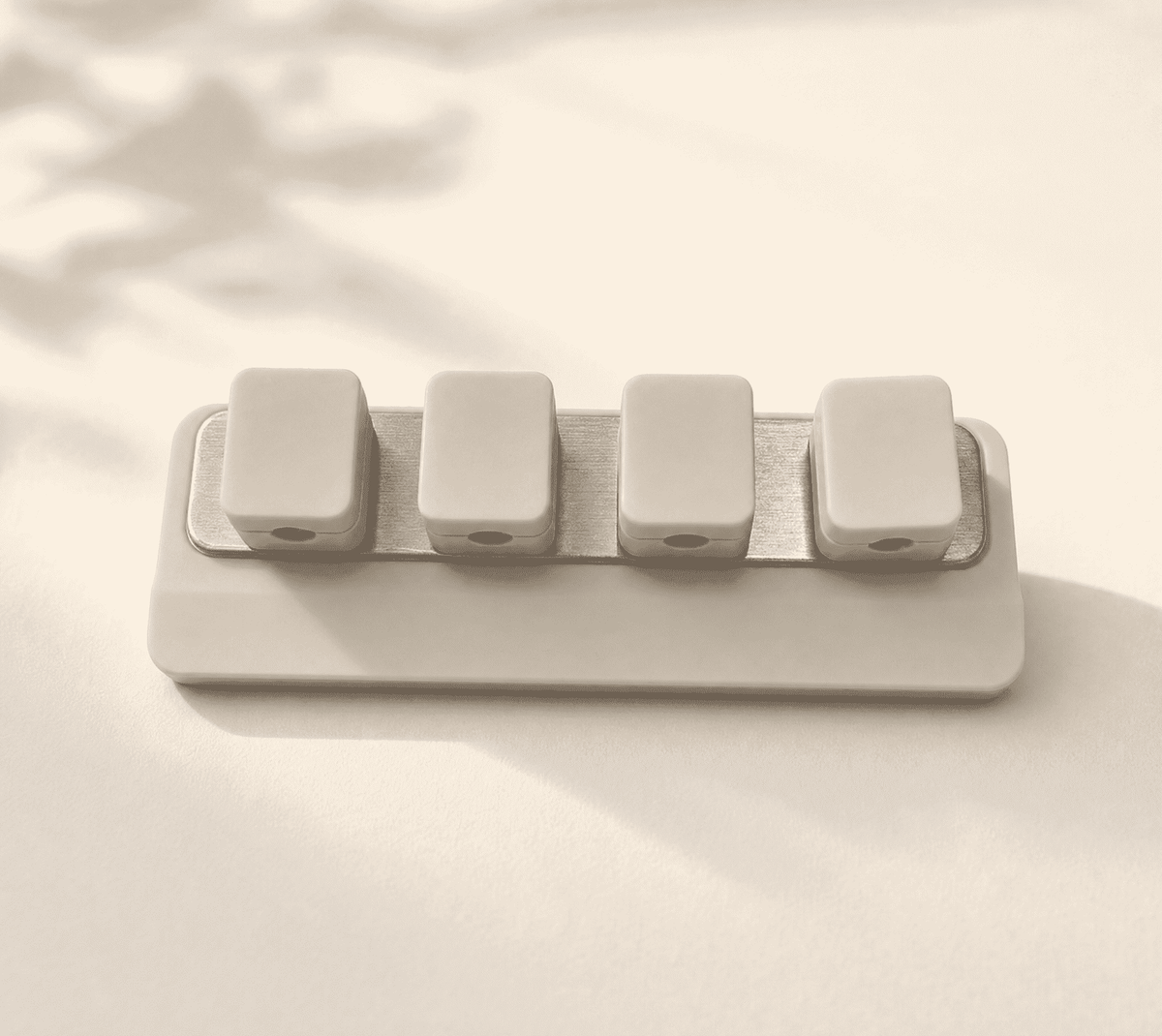 AVELLO™ CableFlow Organizer