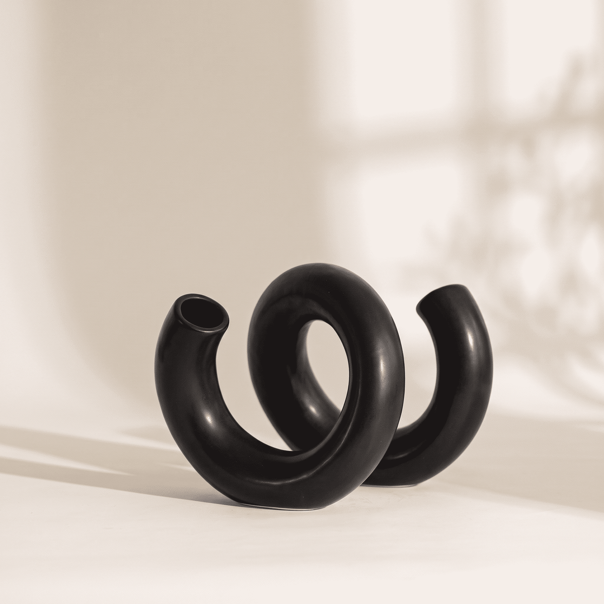 Avello Muse™ Ceramic Vase