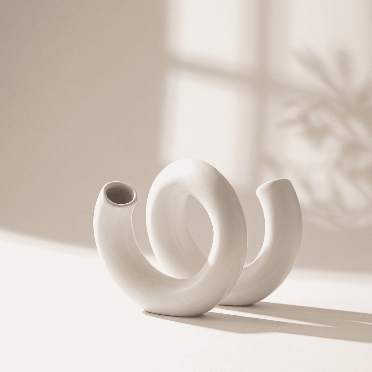 Avello Muse™ Ceramic Vase