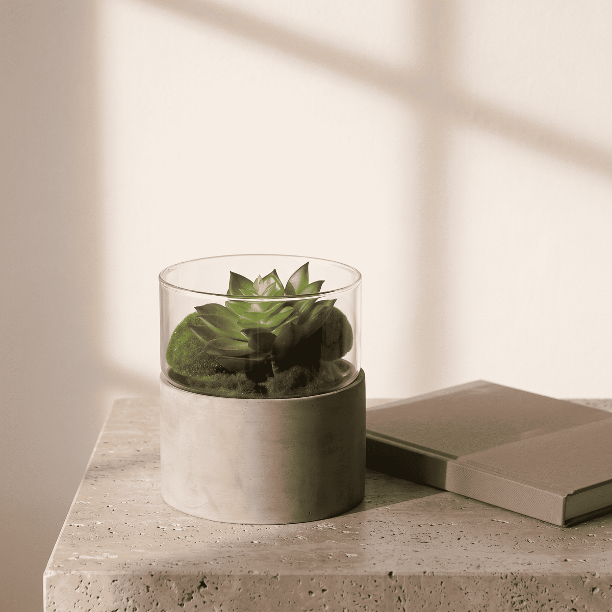 Avello Eden™ Concrete Vase