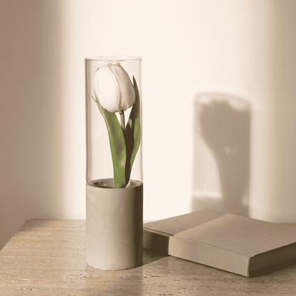 Avello Eden™ Concrete Vase