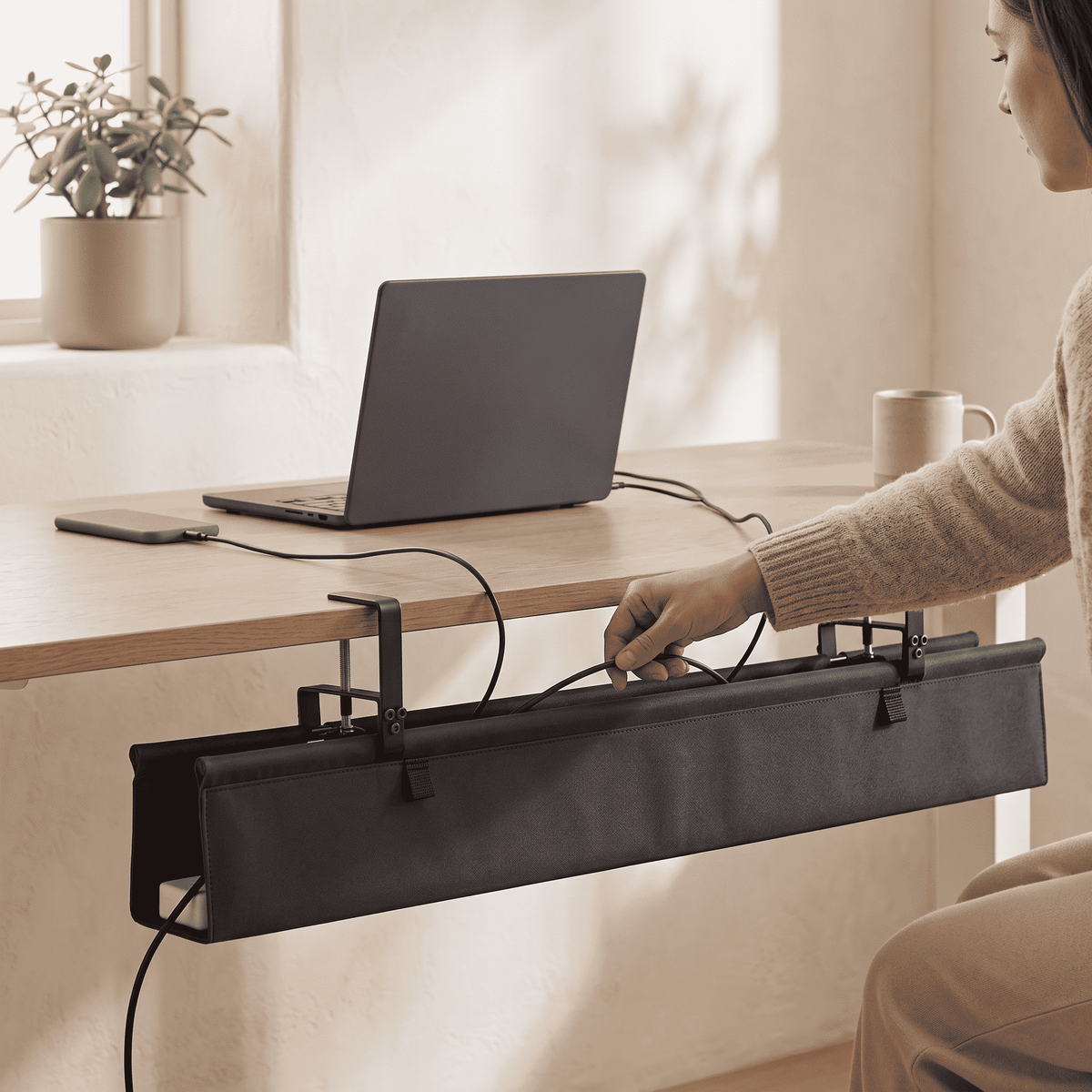 Avello Flow™ Cable Organizer
