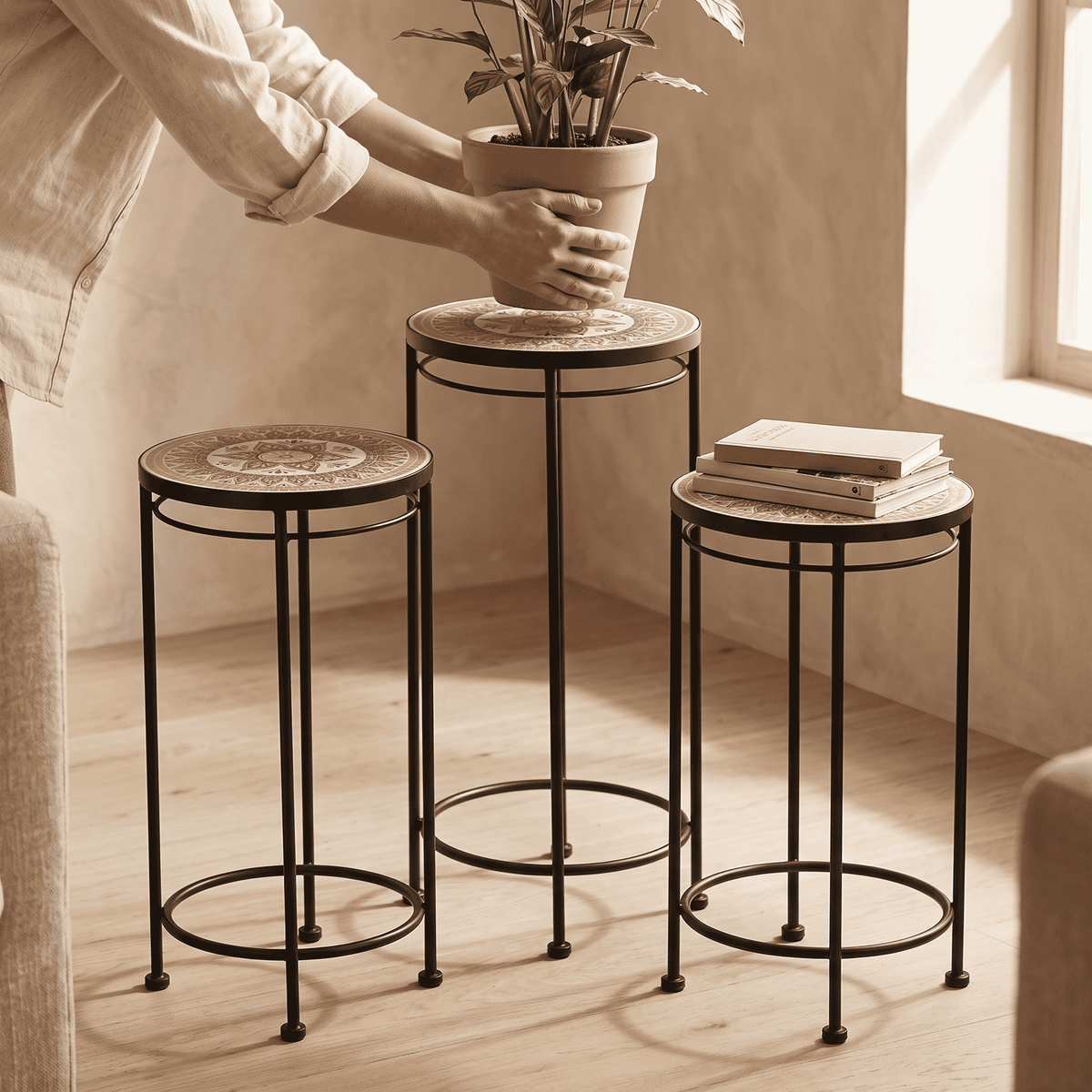 Avello Bloom™ Plant Stand