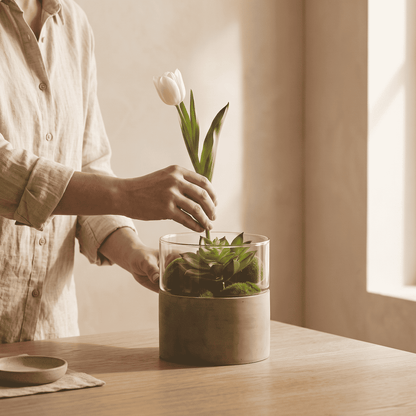 Avello Eden™ Concrete Vase