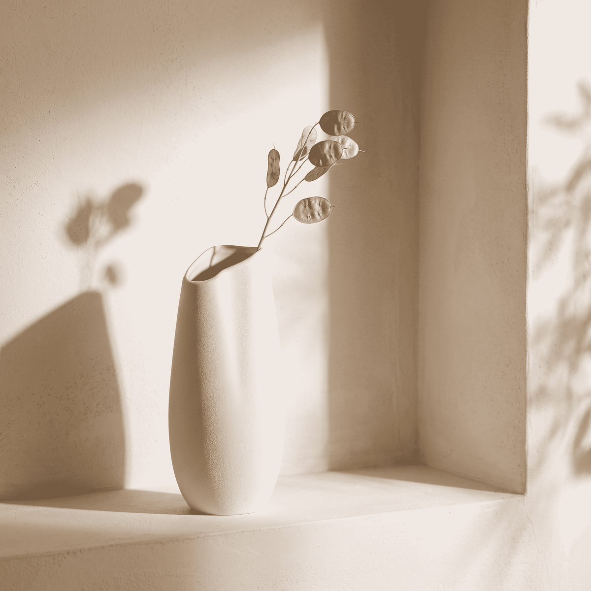 Avello Eden™ Ceramic Vase