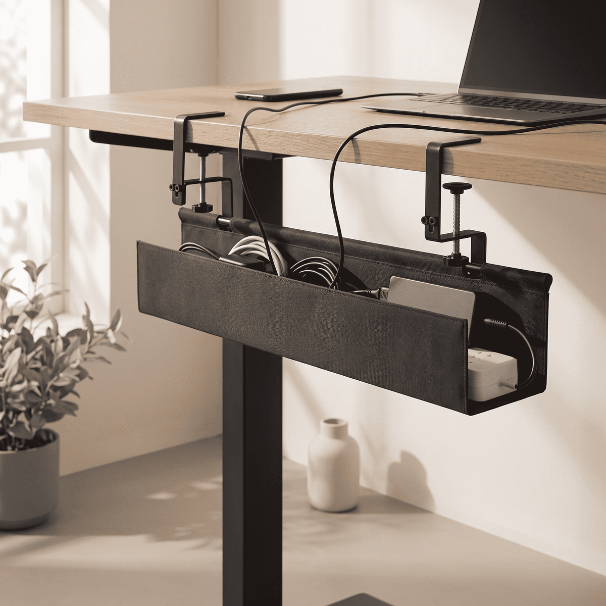 Avello Flow™ Cable Organizer